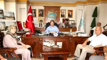 35 Yıldır Bitkisel Hayattaki Kızları İçin Okul Yaptırdılar