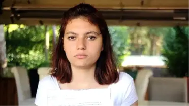 Gençliğe Hitabe'yi Okuyan Kız Öğrenciler Disipline Sevk Edildi