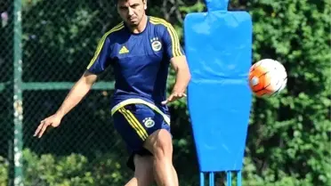 Dünya devi Fenerbahçeli futbolcuyu izliyor