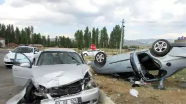 Afyonkarahisar'da Trafik Kazası: 3 Yaralı