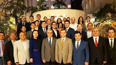 Ahmet Yesevi Üniversitesi Mezunları Astana'da İftarda Bir Araya Geldi
