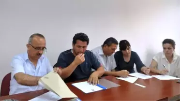 İzmit'te Parke Alım İhalesi Yapıldı