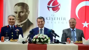 Eskişehir'de Protokol Üyeleri Bayramlaştı