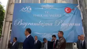 Hakkari Valiliği'ndeki Bayramlaşmaya Dbp'li Belediye Eşbaşkan da Katıldı