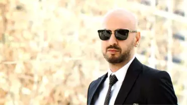 Soner Sarıkabadayı'ya 4 Kadın Gösteri Yaptı
