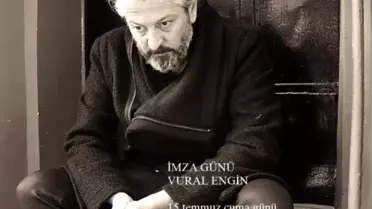 Dadaş Şair Kitaplarını İmzalıyor