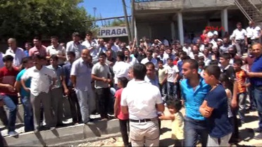 Batman Bekirhan'da Elektrik Kesintisine Tepki Eyleminde Olay 1 Jandarma Yaralandı