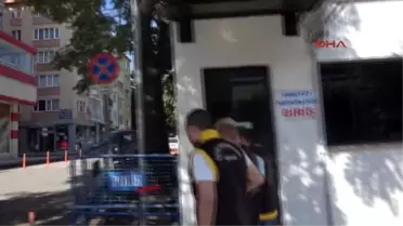 Karısına Laf Atıldığını Öğrenince Çay Bahçesine Gidip Pompalıyla Ateş Etti