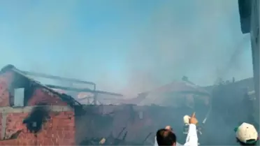 Demirciören'de Ahır ve Samanlık Yangını