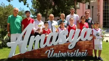 Minik Basketbolculardan Rektör Orbay'a Ziyaret