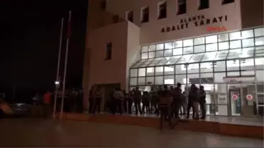 Alanya'da 13 Hakim ve Savcı Hakkında Gözaltı Kararı