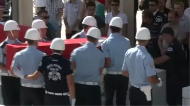 Demokrasi Şehitleri Son Yolculuğuna Uğurlanıyor - Kocatepe Cami (1)