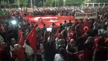 Mersin'de 'Demokrasi Mitingi' İçin Binler Sokağa Döküldü
