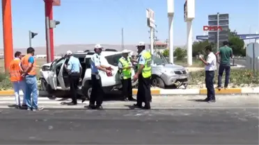 Aksaray'da 2 Otomobil Çarpıştı: 3 Ölü, 5 Yaralı