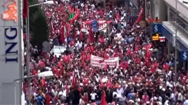 Trabzon'da Demokrasi Yürüyüşüne 10 Bin Kişi Katıldı