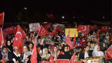 Diyarbakır'daki Demokrasi Nöbetinde Vatandaşlar Birlik Mesajı Verdi