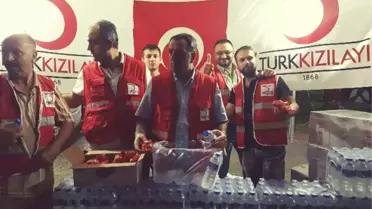Türk Kızılay'ı 'Demokrasi Nöbeti'ni Sürdürüyor