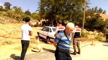 Balıkesir El Frenini Çekmeyi Unuttuğu Otomobilinin Altında Can Verdi
