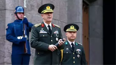 İhanet Çemberi! Kuşatılmış Genelkurmay Başkanı: Hulusi Akar