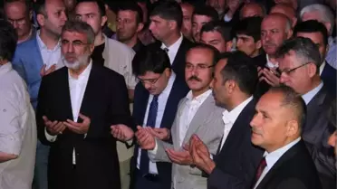 Enerji ve Tabii Kaynaklar Eski Bakanı Taner Yıldız, Yozgat'ta Demokrasi Nöbetine Katıldı