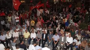 Nizip'te Demokrasi Nöbeti Sürüyor