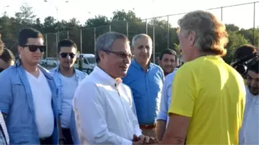 Vali Deniz, Petrolspor'un İdmanlarını İzledi