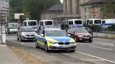 Türkler Almanya'yı Geren Gösteri İçin Toplanmaya Başladılar