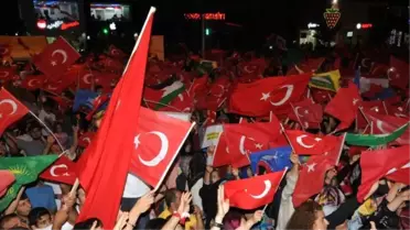 Batman Kürtçe 'Ölürüm Türkiyem' Şarkısıyla İnledi