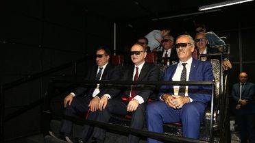 Bakan Özlü 'Dinozor' Sergisini Açtı