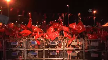 Vatandaşların 'Demokrasi Nöbeti' Sürüyor