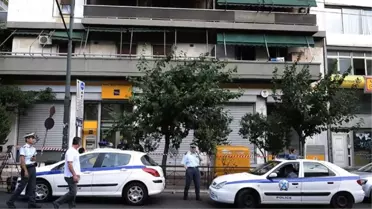Atina'da 'Siyasi Maskeli' Banka Soygunu