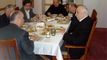 Ahmet Keleş: Fethullah Gülen'in Ağzını Sildiği Peçeteyi Yediler