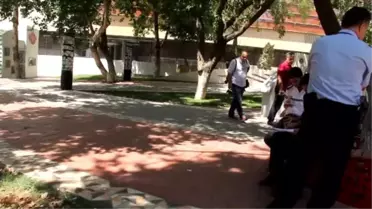 Silahlı Kavgada Olayla İlgisi Olmayan 4 Kişi Yaralandı
