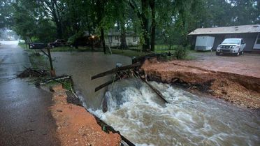 ABD'de Sel: 3 Kişi Hayatını Kaybetti