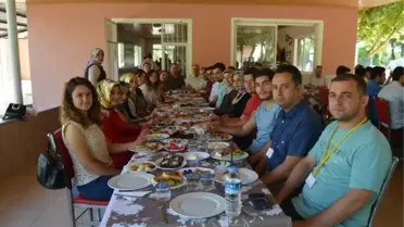 Aday Öğretmenlere Sertifikaları Verildi