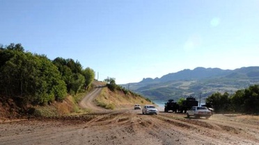 Diyarbakır'da Bomba Yüklü Araçla Saldırı! 4'ü Polis 7 Şehit, 21 Yaralı