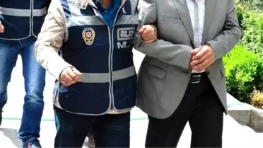 İzmir'de Emniyet ve Şube Müdürlürenin de Aralarında Bulunduğu 51 Polise Gözaltı