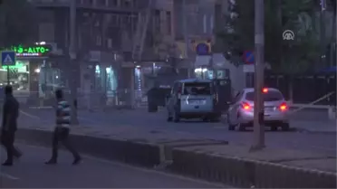 Sur'da Şüpheli Kamyonet Kontrollü Şekilde Patlatıldı