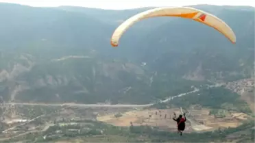 Yamaç Paraşütü Dünya Şampiyonası Aksaray'da Yapılıyor