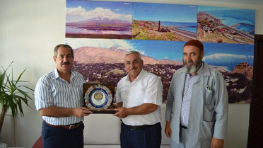 Başkan Necati Gürsoy'a Teşekkür Plaketi