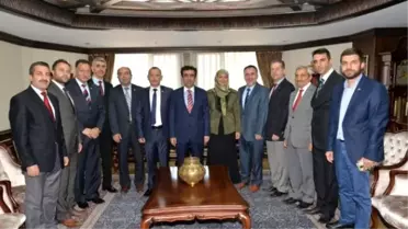 Kocaelispor Yönetimi Vali Güzeloğlu'nu Ziyaret Etti