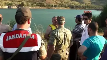 Kızlarını Kurtarmak İsterken Gölette Boğuldu