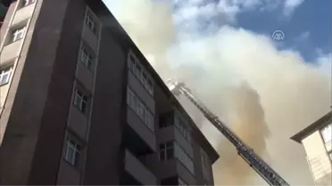 7 Katlı Apartmanın Çatısında Yangın