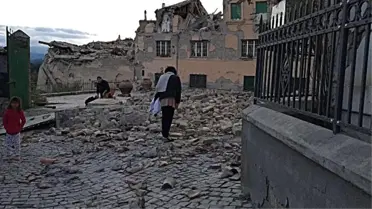 İtalya 6.2'lik Depremle Sarsıldı: 6 Ölü