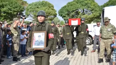 Kahramanmaraşlı Şehit Uzman Çavuş Uğur Kartal, Gözyaşları Arasında Toprağa Verildi