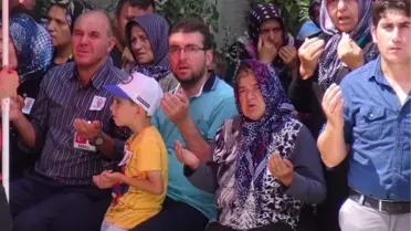 Şehit Polisi Uşak'taki Köyünden 10 Bin Kişi Uğurladı