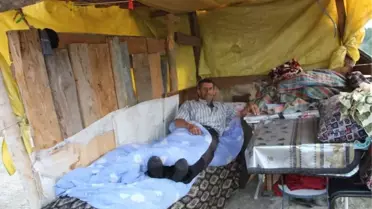 6 Kişi Bir Oda da Yaşıyorlar