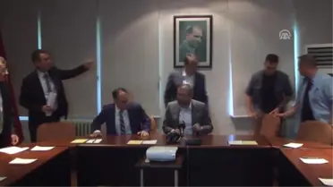 Eski Bakan Ünal: ' (İçme Suyundan Zehirlenme' İddiası) Sorunun Kaynağı Tespit Edildi'