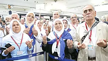 Hacı Adayları İsveç'ten Dualarla Uğurlandı
