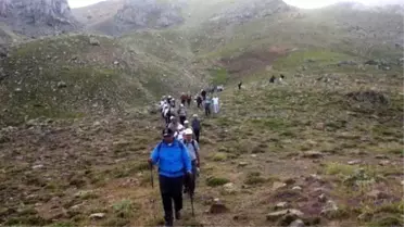 Motosiklet Tutkunlarından 'Zafer Tırmanışı'